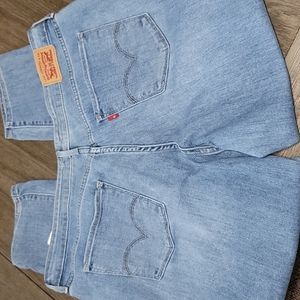 Levi 711 skinny jeans